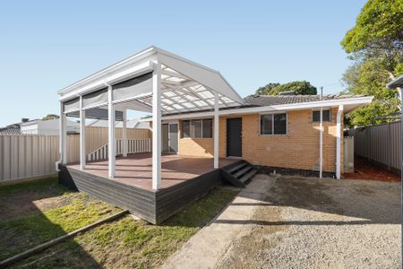 Renovated Comfort with Exceptional Alfresco Living - Photo 3