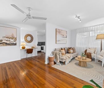 23 Lewana St, Mansfield QLD 4122 - House For Rent | Domain - Photo 5