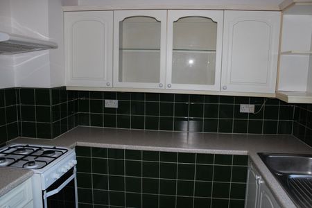 2 Bed Maisonette, Vicarage Close, B42 - Photo 5