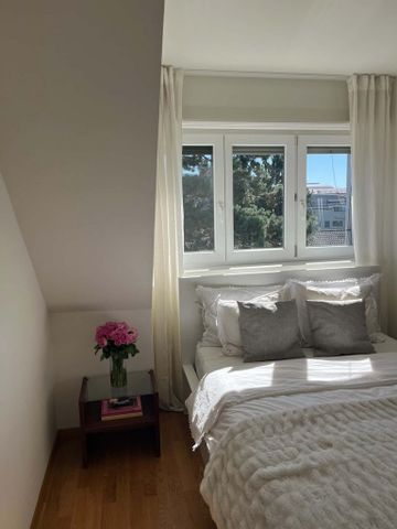 Heimelige 2-Zimmerdachwohnung in Seebach - Foto 3