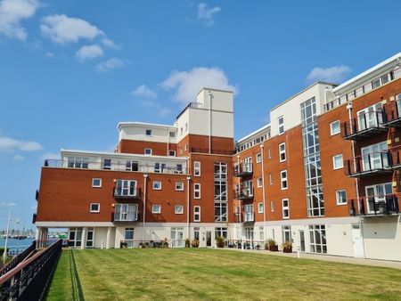 Blake House, Gunwharf Quays - Photo 2