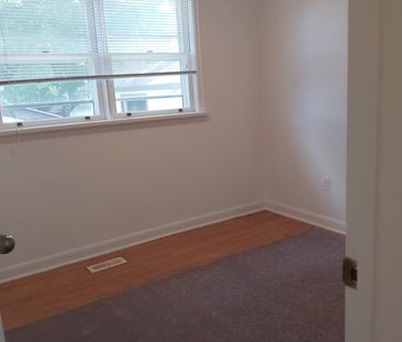 For Lease - 17 Gunn Street Unit# main floor, Barrie, Ontario - Photo 6