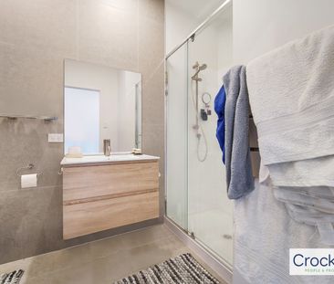 Near new town house in Birkdale - Photo 2