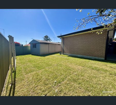 39A Hoddle Avenue, Bradbury, NSW 2560 - Photo 5