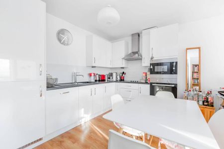 2 bedroom flat to rent - Photo 5