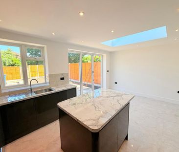 3 bedroom semi-detached house to rent - Photo 6
