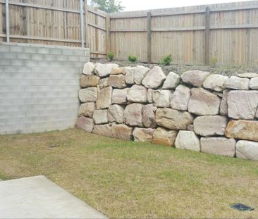 Your Perfect Pimpama Townhouse Awaits - Photo 6