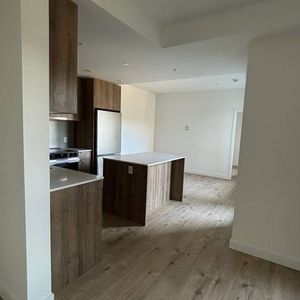 Brand New 2br 1bath / 747 sq. ft - Photo 2