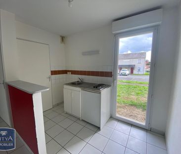 Location Appartement 2 pièces 50m² SABLE SUR SARTHE 72300 - Photo 3