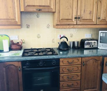 2 bedroom semi-detached bungalow to rent - Photo 5