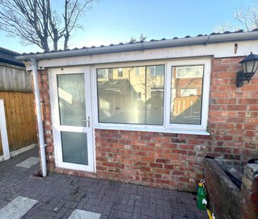 3 bedroom terraced house to rent - Photo 6