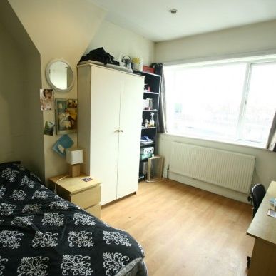 4 Bed - **bills Included** Coast Road, High Heaton, Ne7 - Photo 1