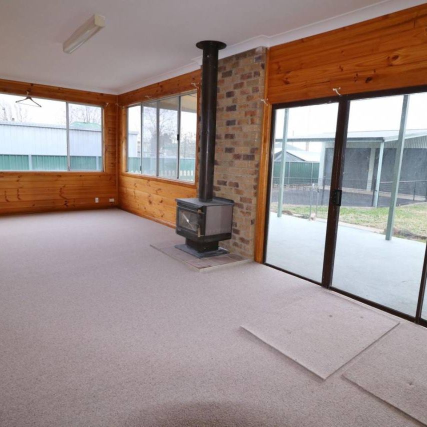 AMAZING FAMILY HOME!! - Photo 1