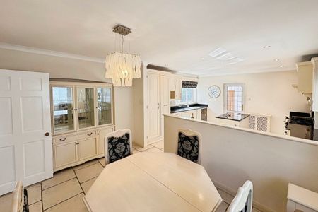 Western Road - Photo 2