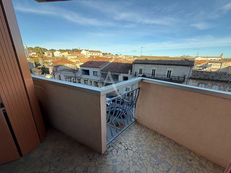 Location Appartement 5 pièces 114m² - Photo 2