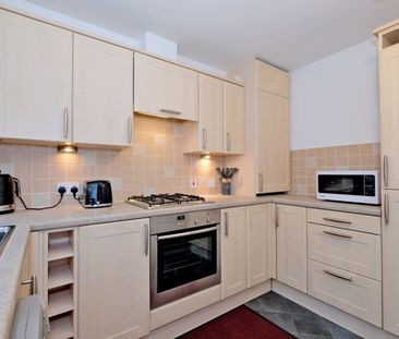 21b Pittodrie Place, AB24 5QR, Aberdeen - Photo 2