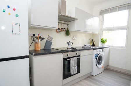 1 Bed Flat, Lennard Road, SE20 - Photo 2