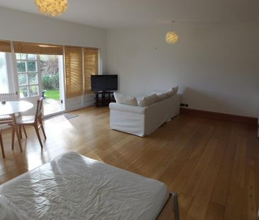 Studio to rent - Photo 2