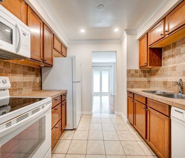 For Lease - 1103 Springbrook Crescent, Oakville, Ontario - Photo 3