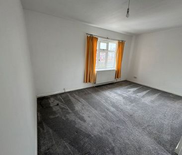 Room in a Shared House, Narborough Road South, LE3 - Photo 2