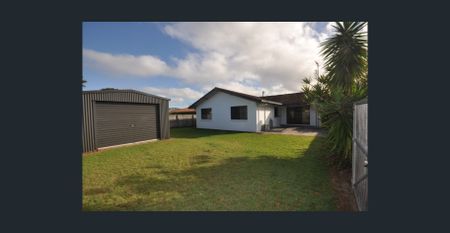 24 Michael Street, Golden Beach - Photo 3