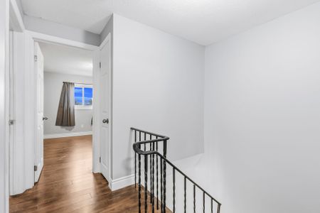 For Lease - 35 McCallum Court, Brampton, Ontario - Photo 4