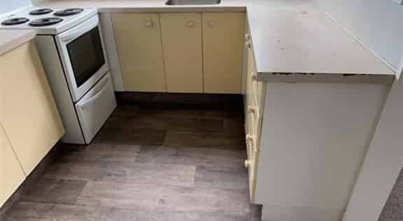 Spacious 5-bedroom home - Photo 1