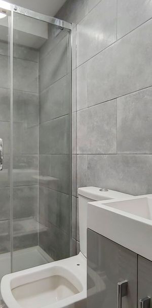 Sunnyside Terrace, London, NW9 - Photo 2