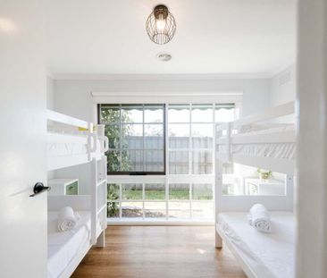 Perfectly positioned in a quiet, family-friendly pocket of Torquay! - Photo 6