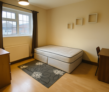 6 bedroom semi-detached house to rent - Photo 1