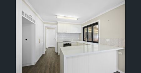 Spacious Family Home in Miners Rest - Perfect for Horse Racing Enthusiasts - Photo 2