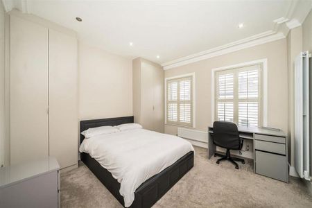 3 bedroom flat to rent - Photo 2