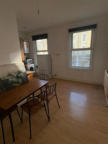 1 bedroom flat to rent - Photo 5