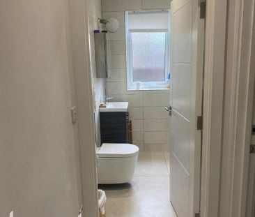 Studio to rent - Photo 6