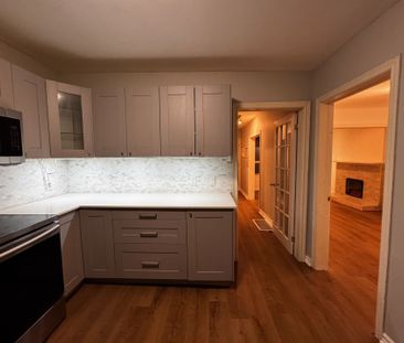 For Lease - 2346.5 Queen Street Unit# Main, Toronto, Ontario - Photo 4