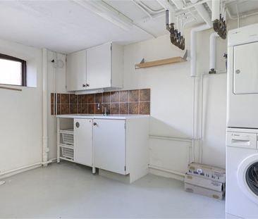 Mysigt hem med trädgård och bastu - Photo 4