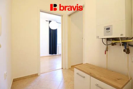 Pronájem bytu 2+kk, Brno Žabovřesky, ulice Kovařovicova, balkon, sklep, 2 x parkování - Fotografie 3