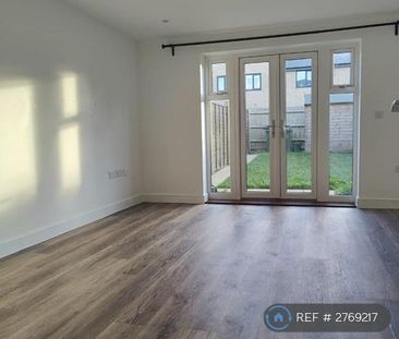 2 bedroom terraced house to rent - Photo 2