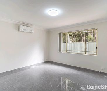 3 Bedroom Townhouse In A Great Location! - Photo 3