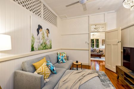 31-33 Bellevue Crescent, Edge Hill QLD 4870 - House For Rent | Domain - Photo 2