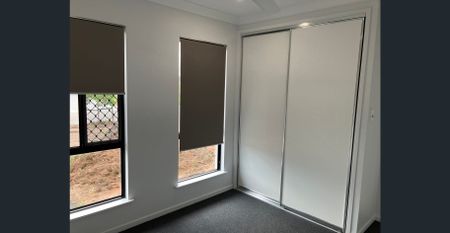 Brand New Home- Dual live areas - No rear neighbours. - Photo 4