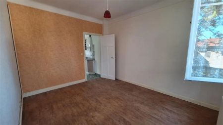 Location appartement 1 pièce - 27.67m² à Bellerive sur allier (03700) - Photo 2