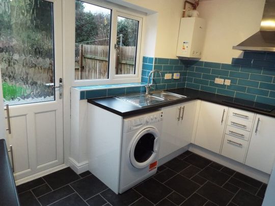 Cirencester Close, Bromsgrove, B60 - Photo 1