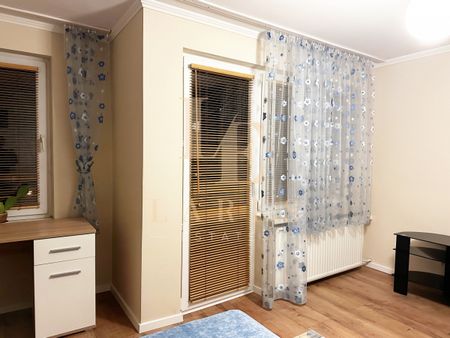 Przestronne mieszkanie | Balkon | Piwnica - Photo 2