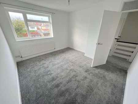 Willowdene Close, New Milton, Hampshire, BH25 - Photo 2