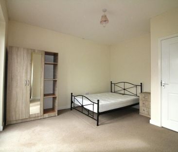 4 bedroom townhouse to rent - Photo 5