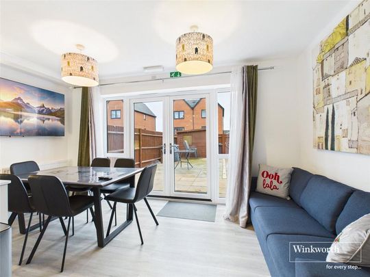 5 bedroom townhouse to rent - Photo 1