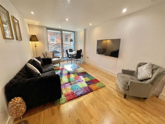 2 bedroom flat to rent - Photo 1