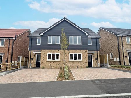 3 bedroom semi-detached house to rent - Photo 2