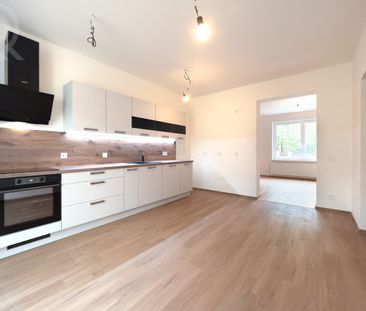 Pronájem domu 100 m² s pozemkem 426 m² - Фото 2